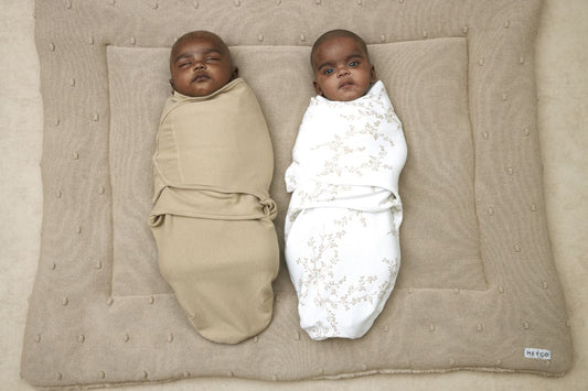 Swaddle baby – hjälper nyfödda att sova längre och lugnare