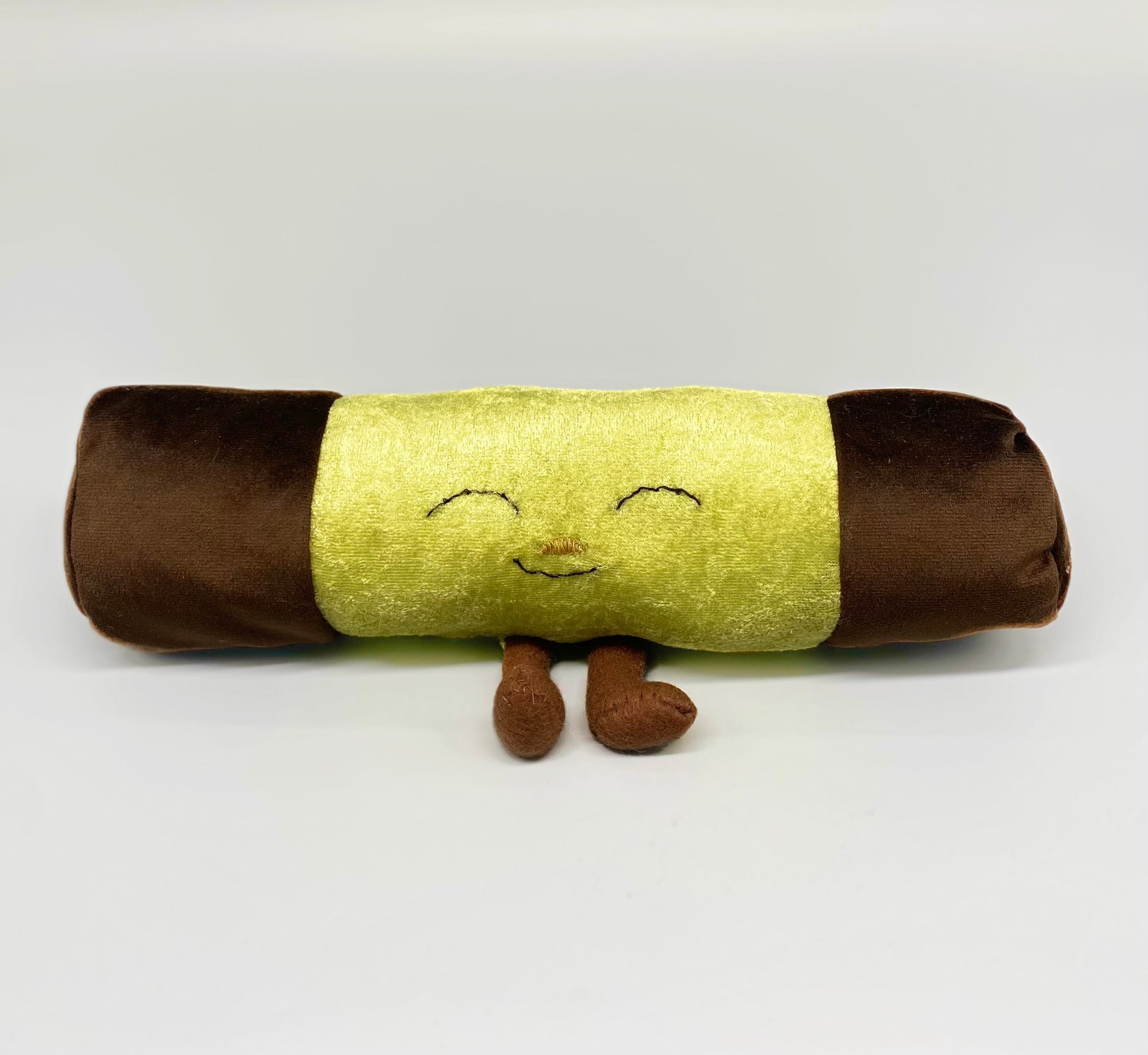 Tänk jellycat gosedjur fast svenskt fika. en ny samling till alla jellycat collector och deras jellycat community till sin jellycat collection. En lokal favorit som inspireras av jellycatlondon med sina jellycat bunny och jellycat tårta