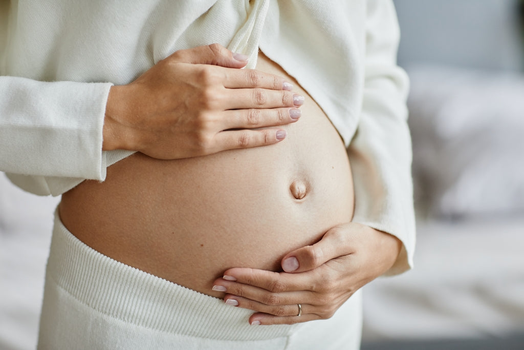 Har du fortfarande bebis i magen, eller har spädbarn hemma? Skriv upp dig på boxen som är avsedd för 2 månaders bebis och få en gåva till barn. Hållbarhet är nyckeln till framtiden och det är därför våra produkter är ekologiska, GOTS, rättvis handel